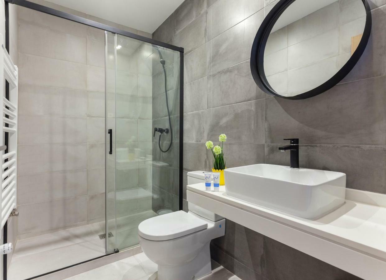 Apartment Friendly Patio Madrid