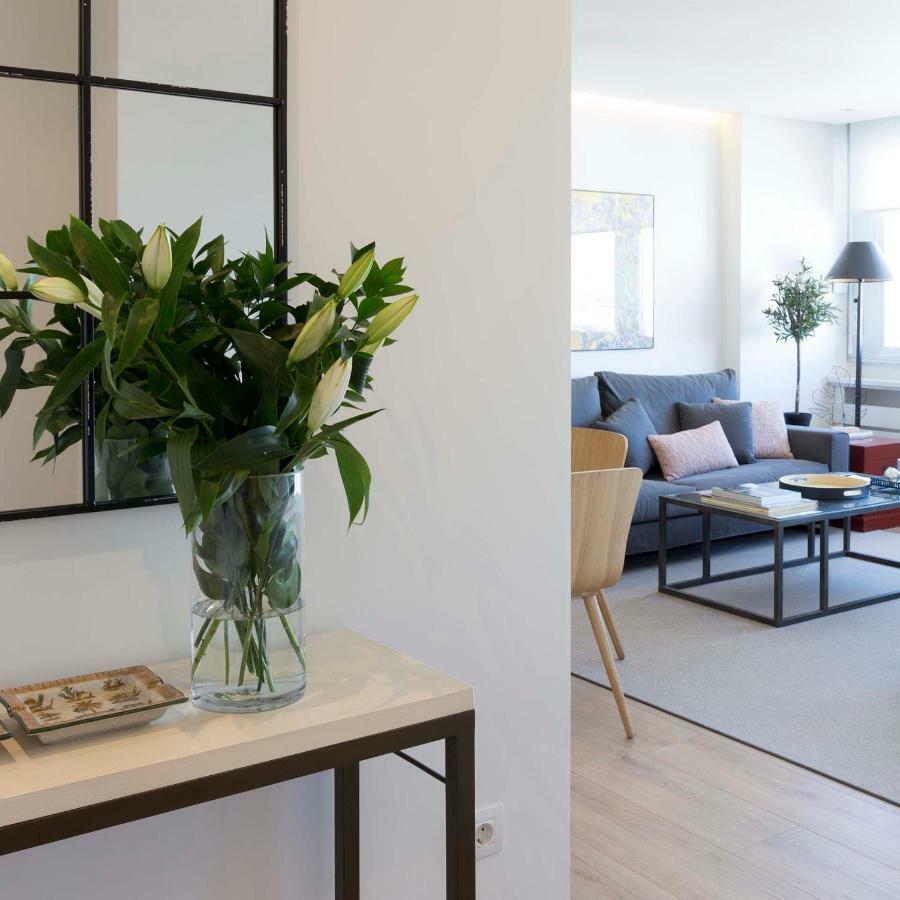 I Centrum På 47 M². Soveværelser: 1. Private Badeværelser: 1. Lejlighed