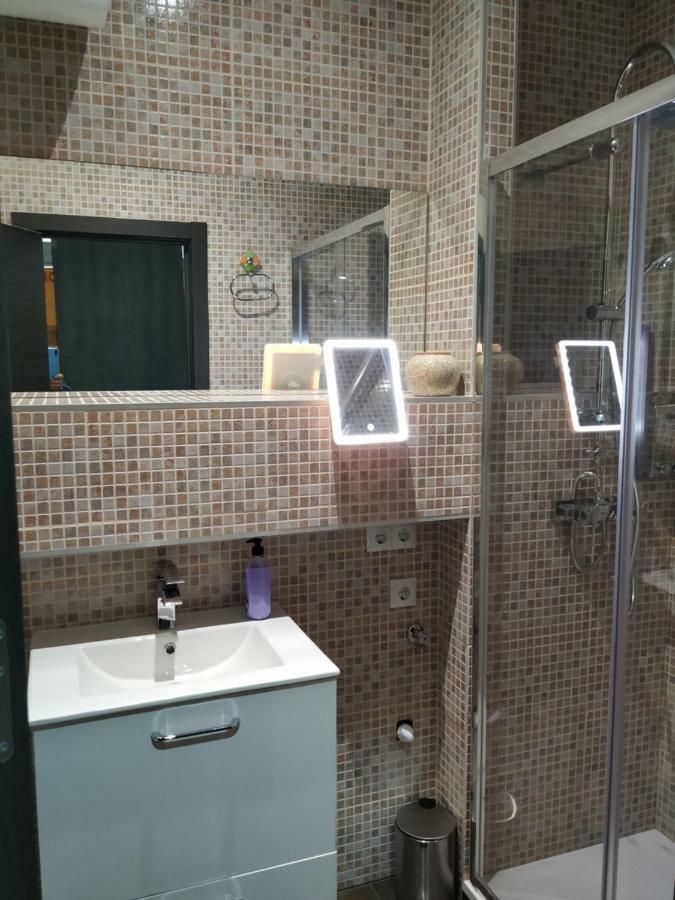 Apartment Deluxe Barajas