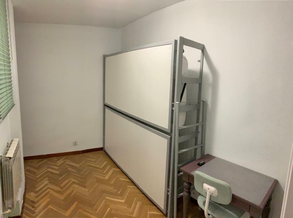 Acogedor Apartamento Muy Bien Conectado Y Equipado En Apartment Madrid