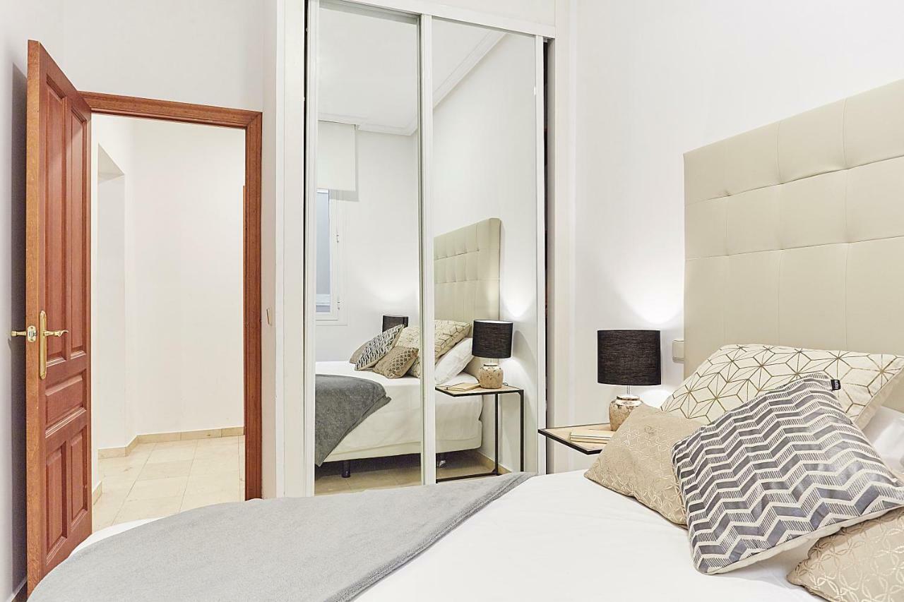Leeways Xxx In Gran Via Apartment Madrid
