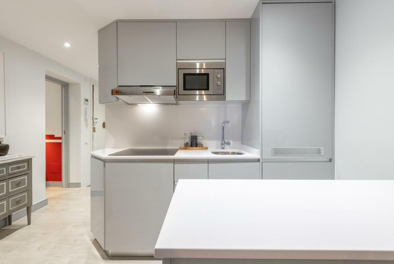 Sophisticated Brand New Flat Apartment