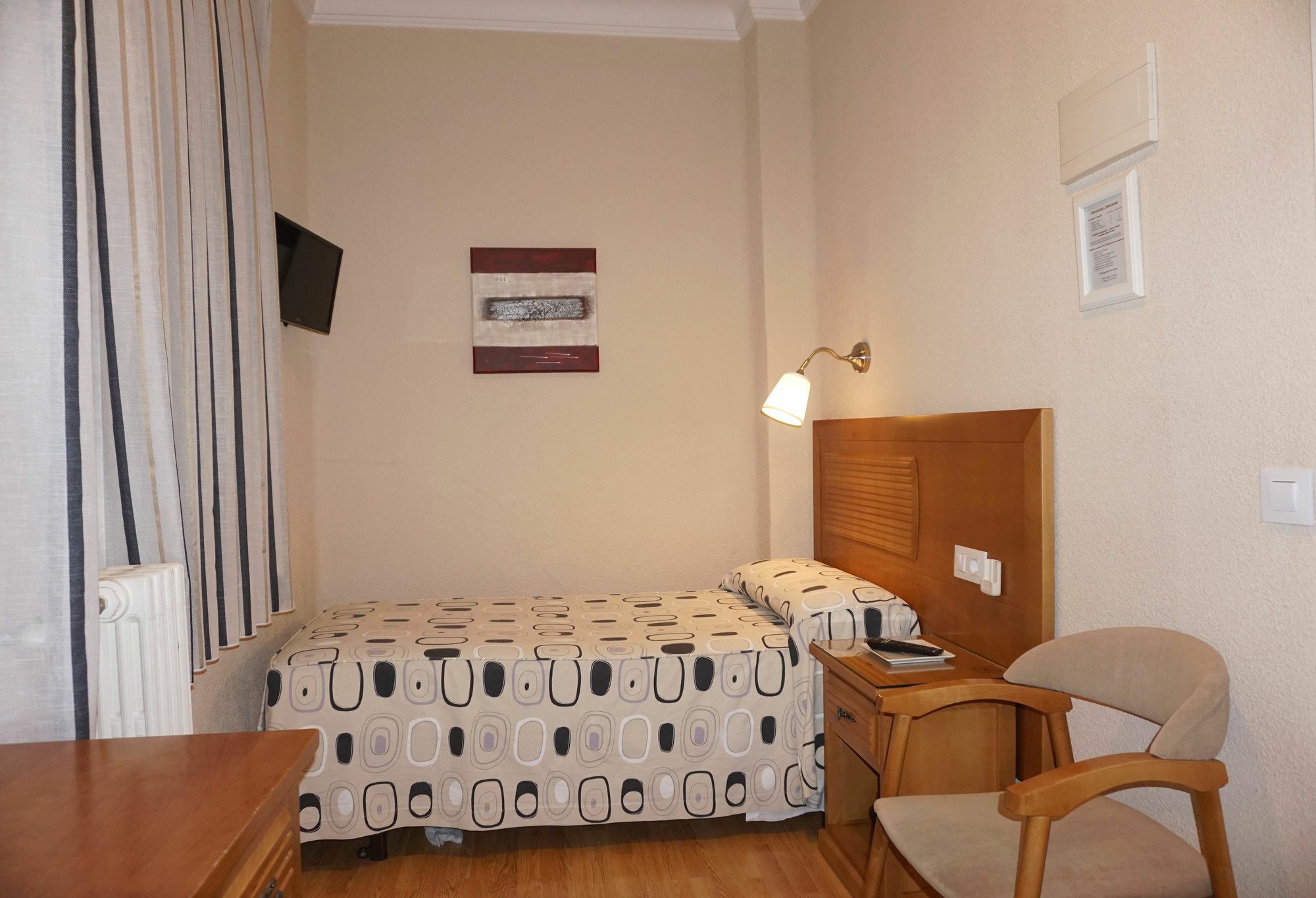 Santillan Guest house 2*