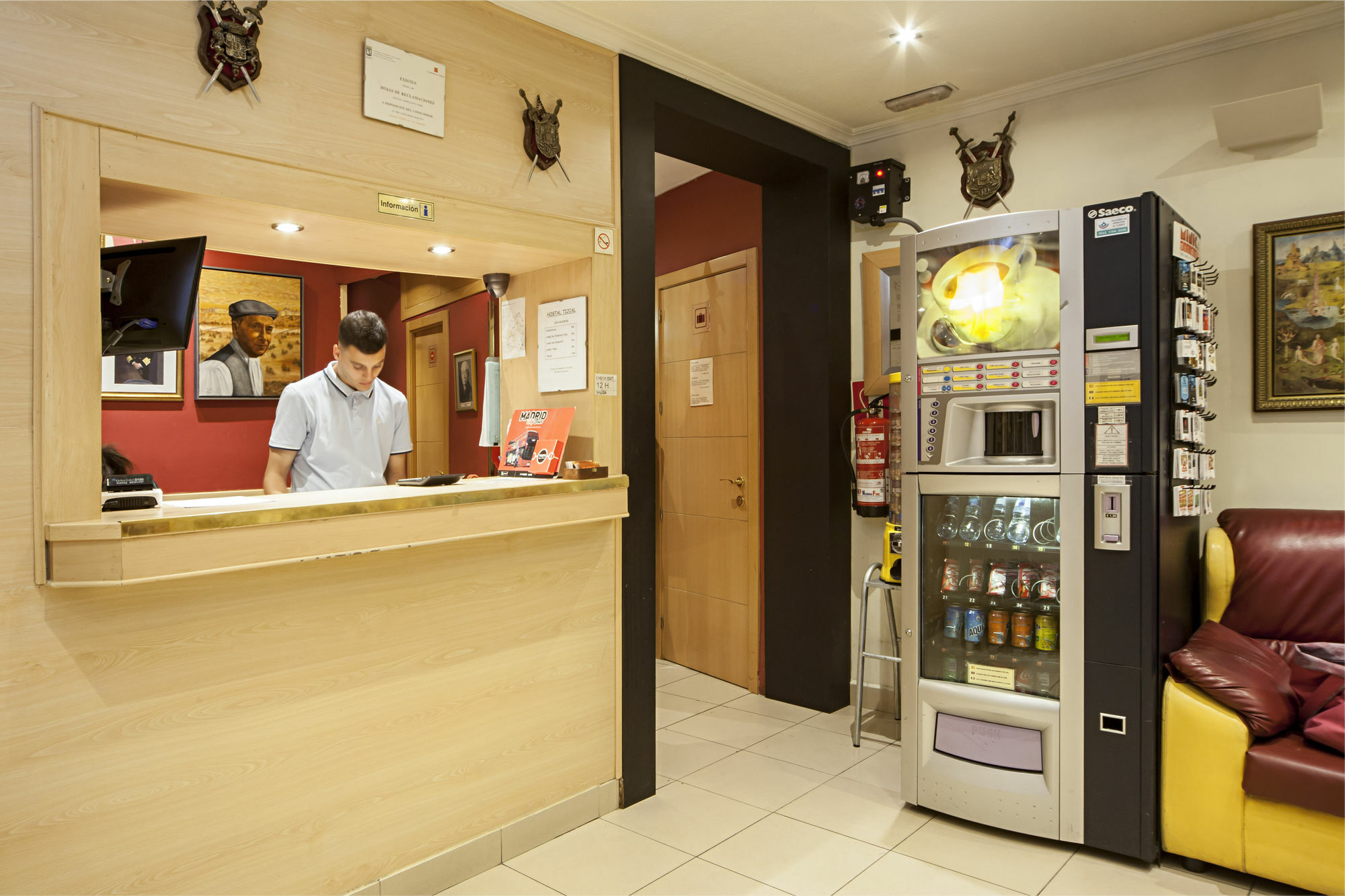 Inter Plaza Mayor Auto Check In Guest house