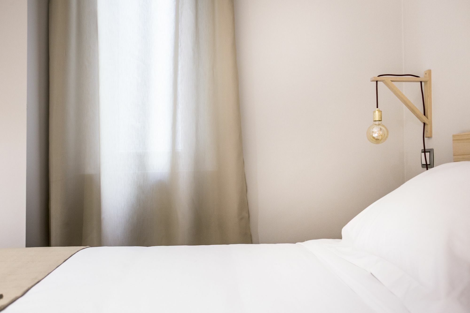 Guest house Hola 2*