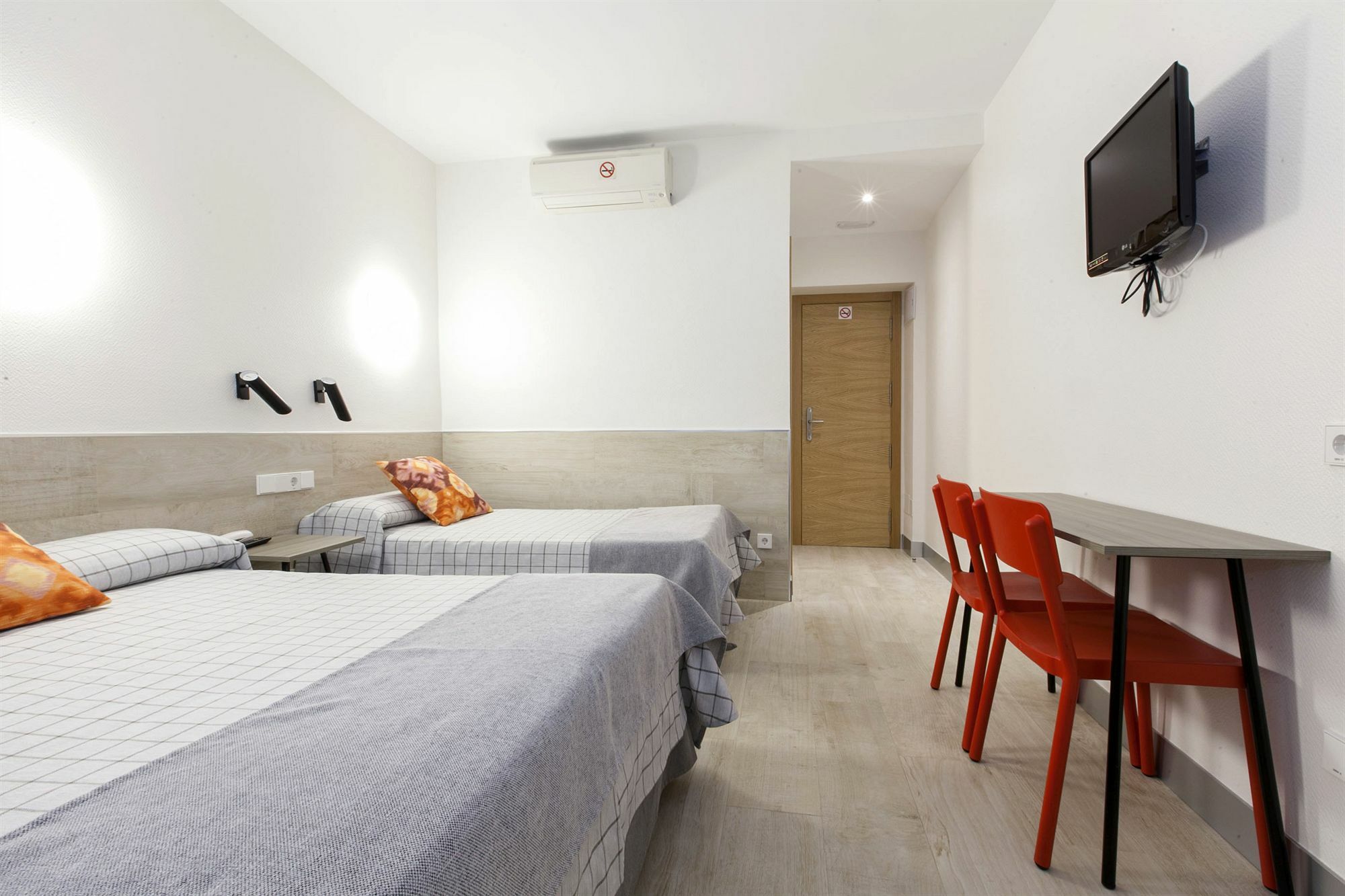 Castilla Ii Puerta Del Sol Hotel 2*