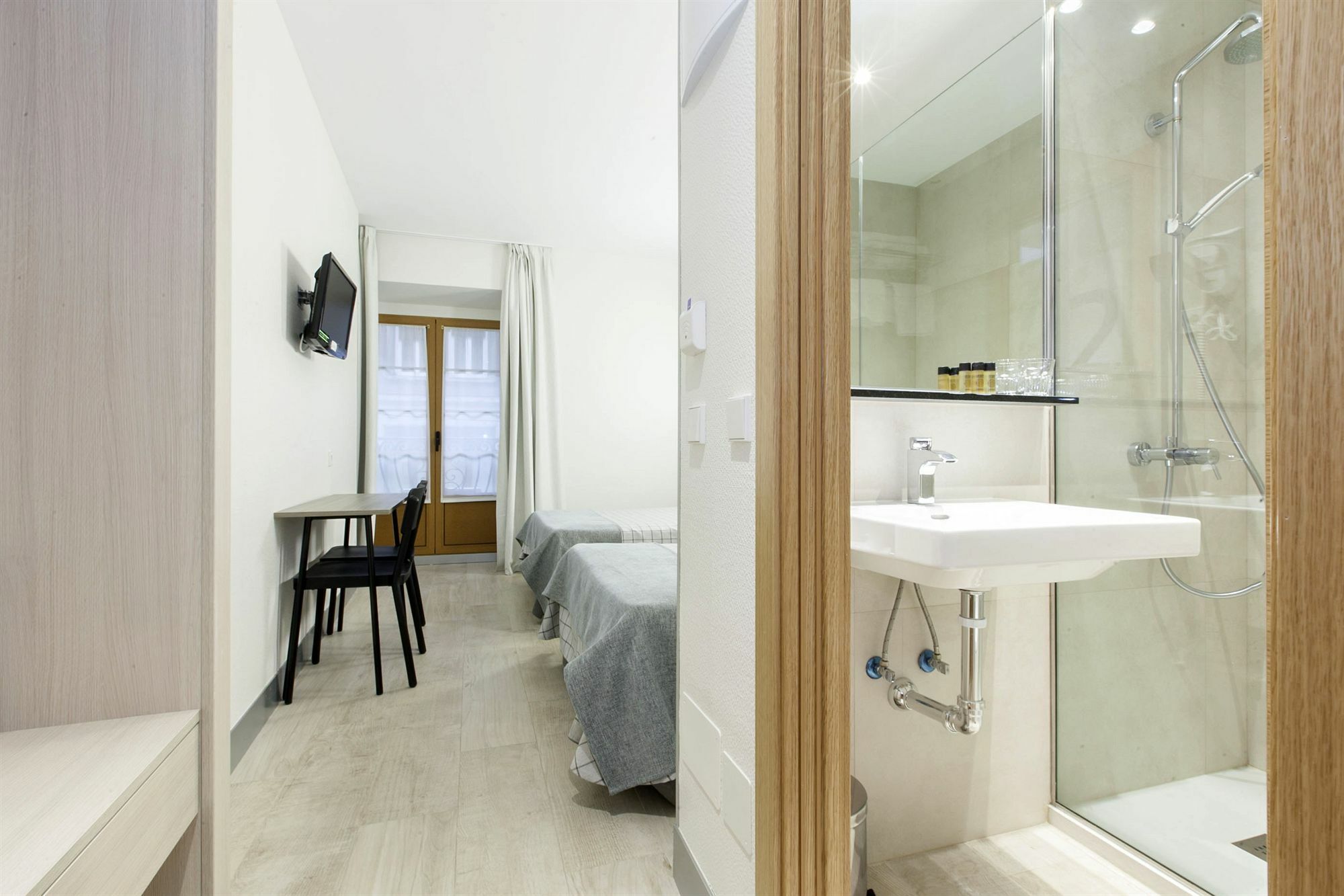 Hotel Castilla Ii Puerta Del Sol Madrid