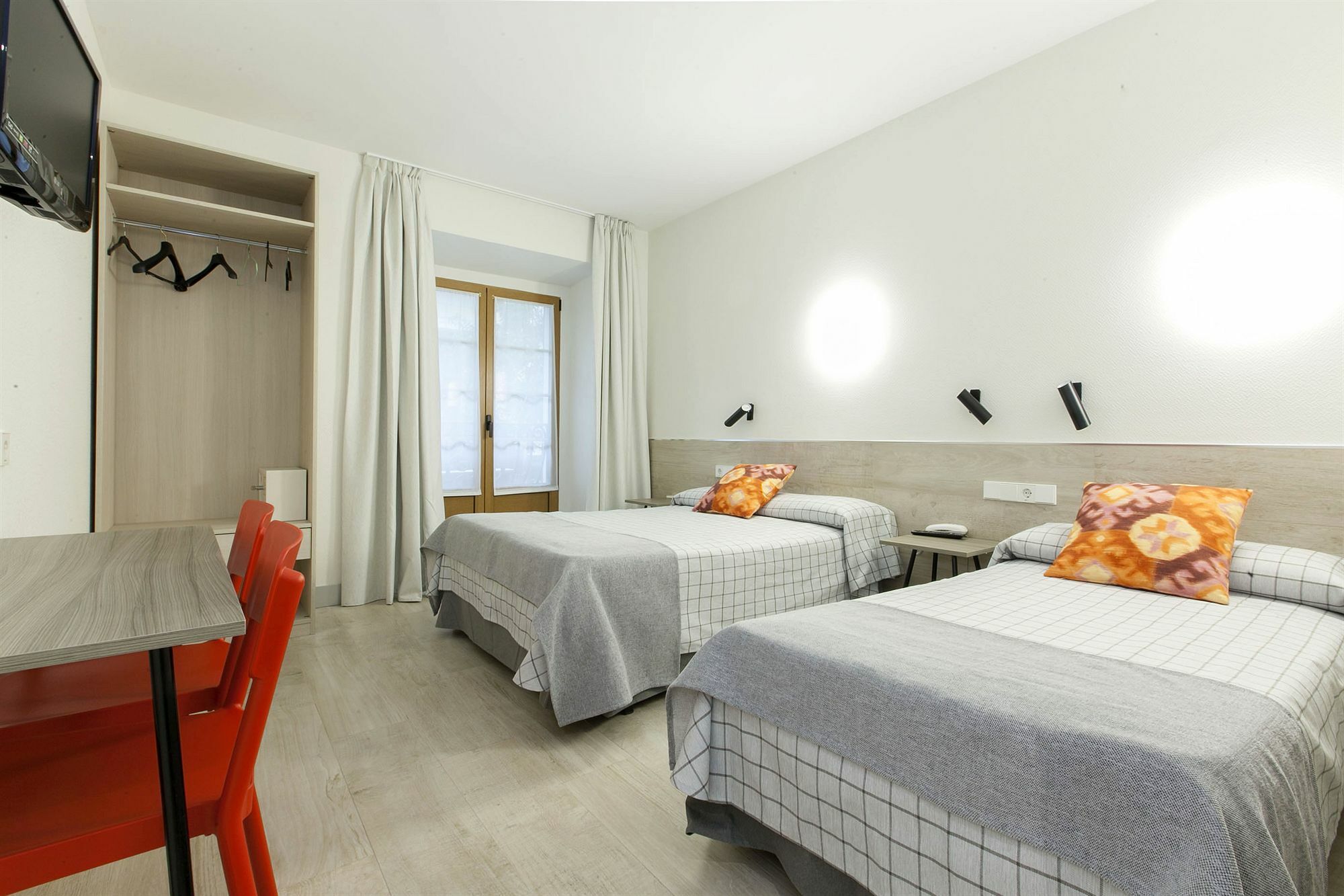 Castilla Ii Puerta Del Sol Hotel 2*