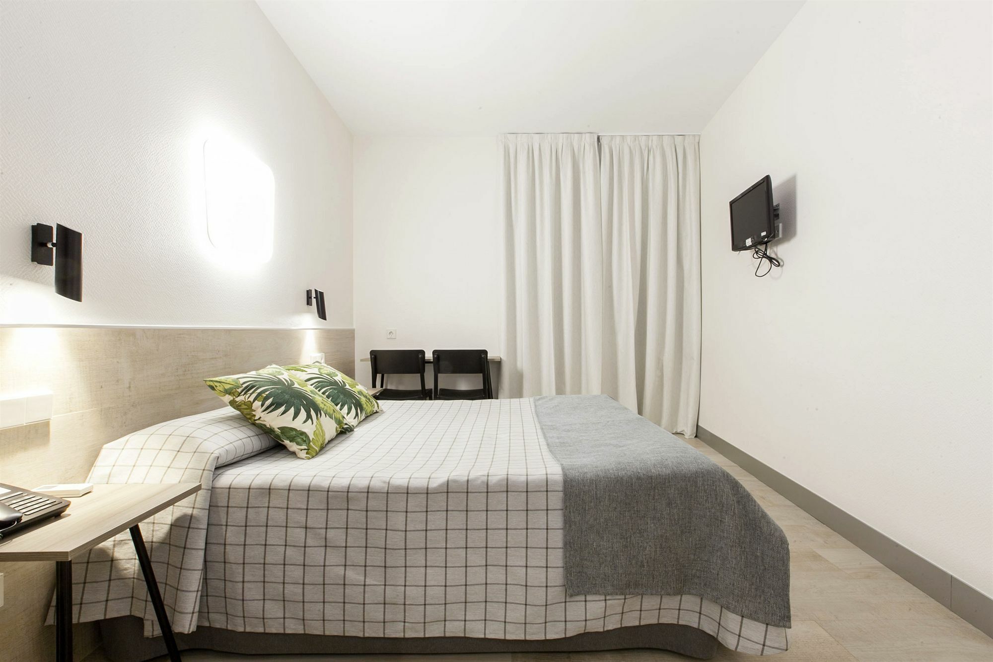 Hotel Castilla Ii Puerta Del Sol