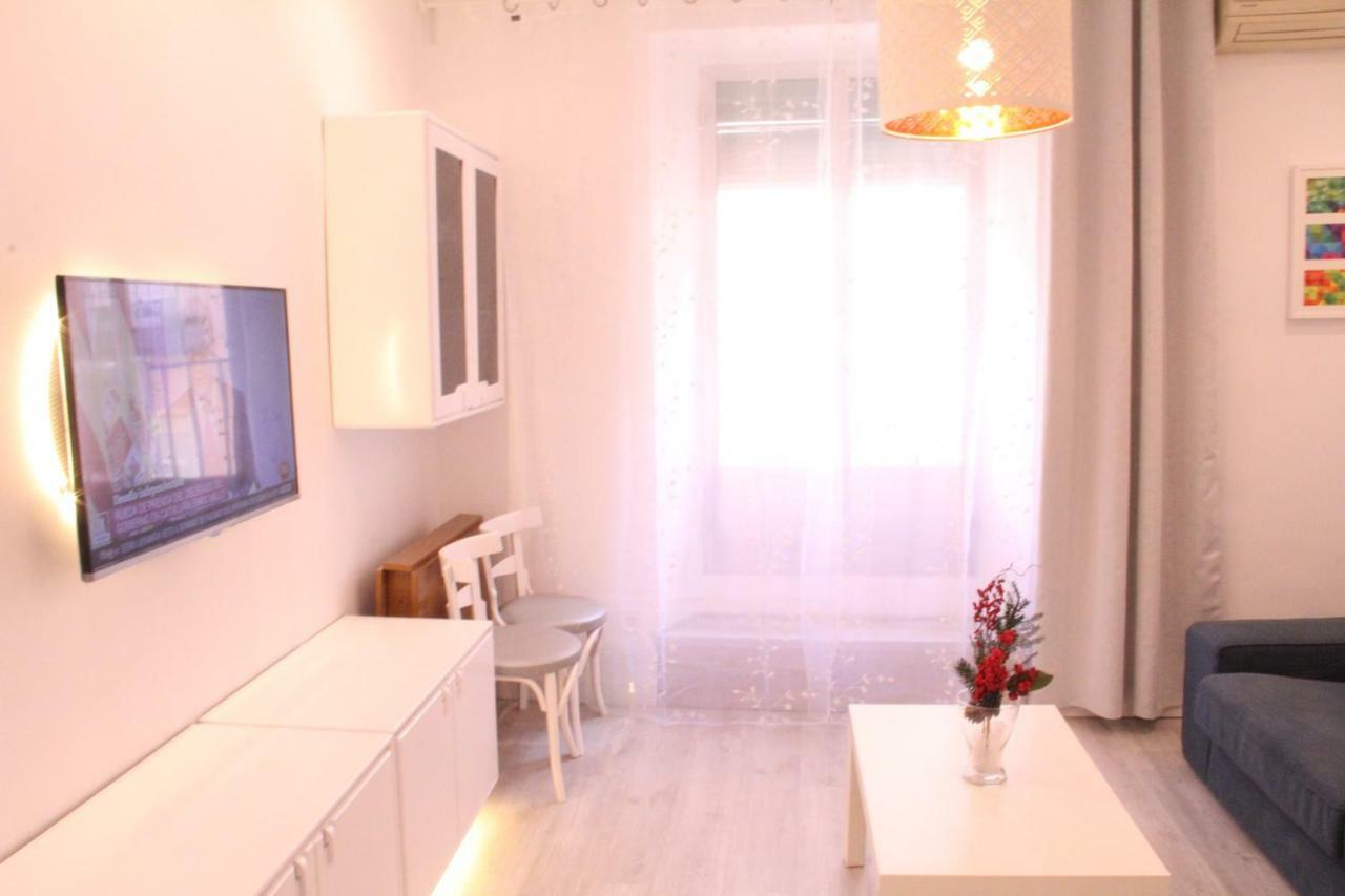 Santa Isabel Apartments, Centre Apartment