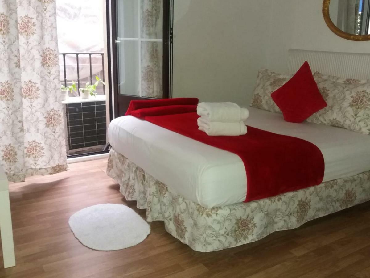 Casa De Huespedes Prada Madri