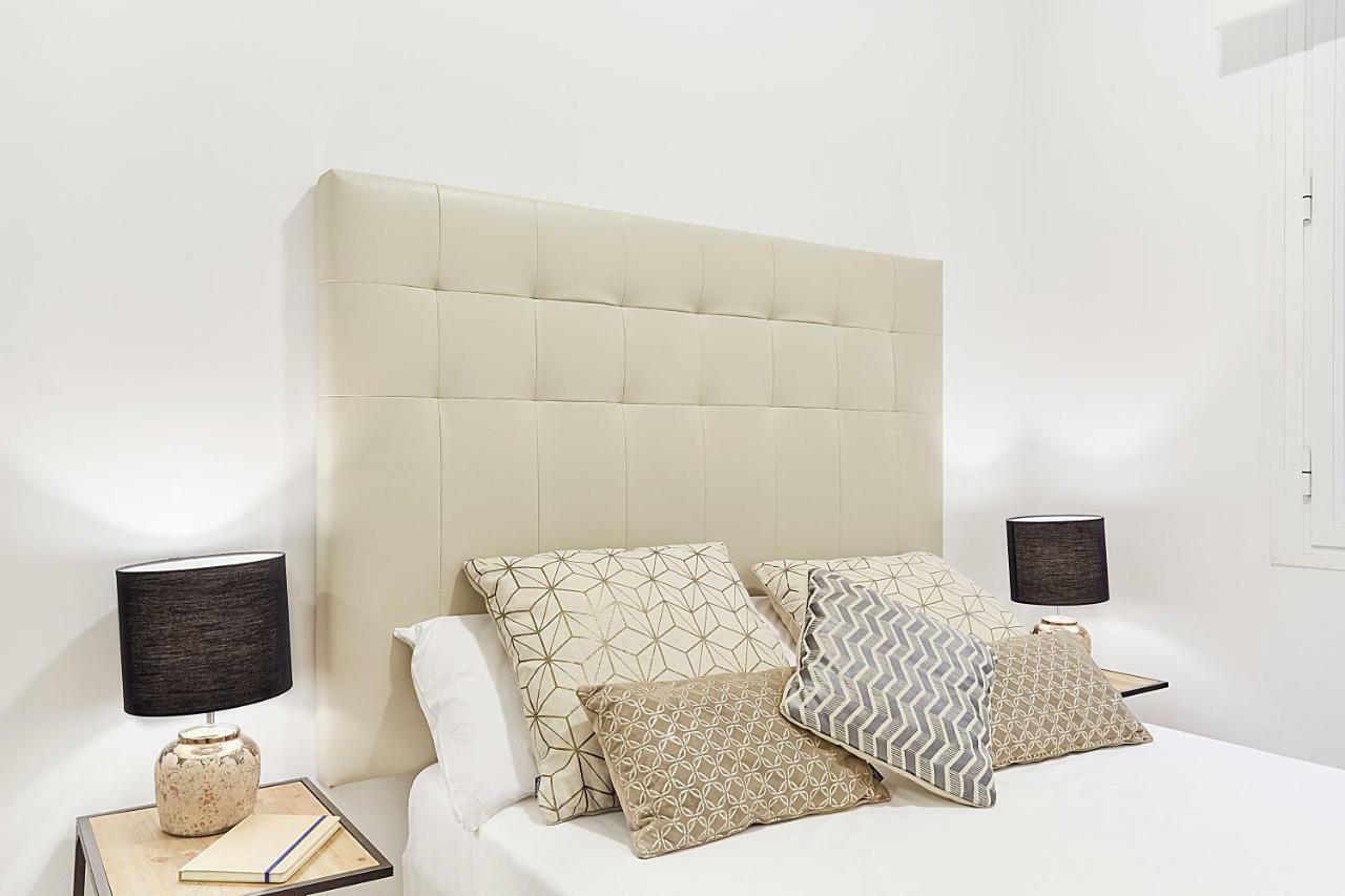 Leeways Xxx In Gran Via Apartment Madrid