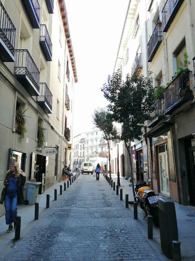 Calle De San Joaquin - Malasana - *