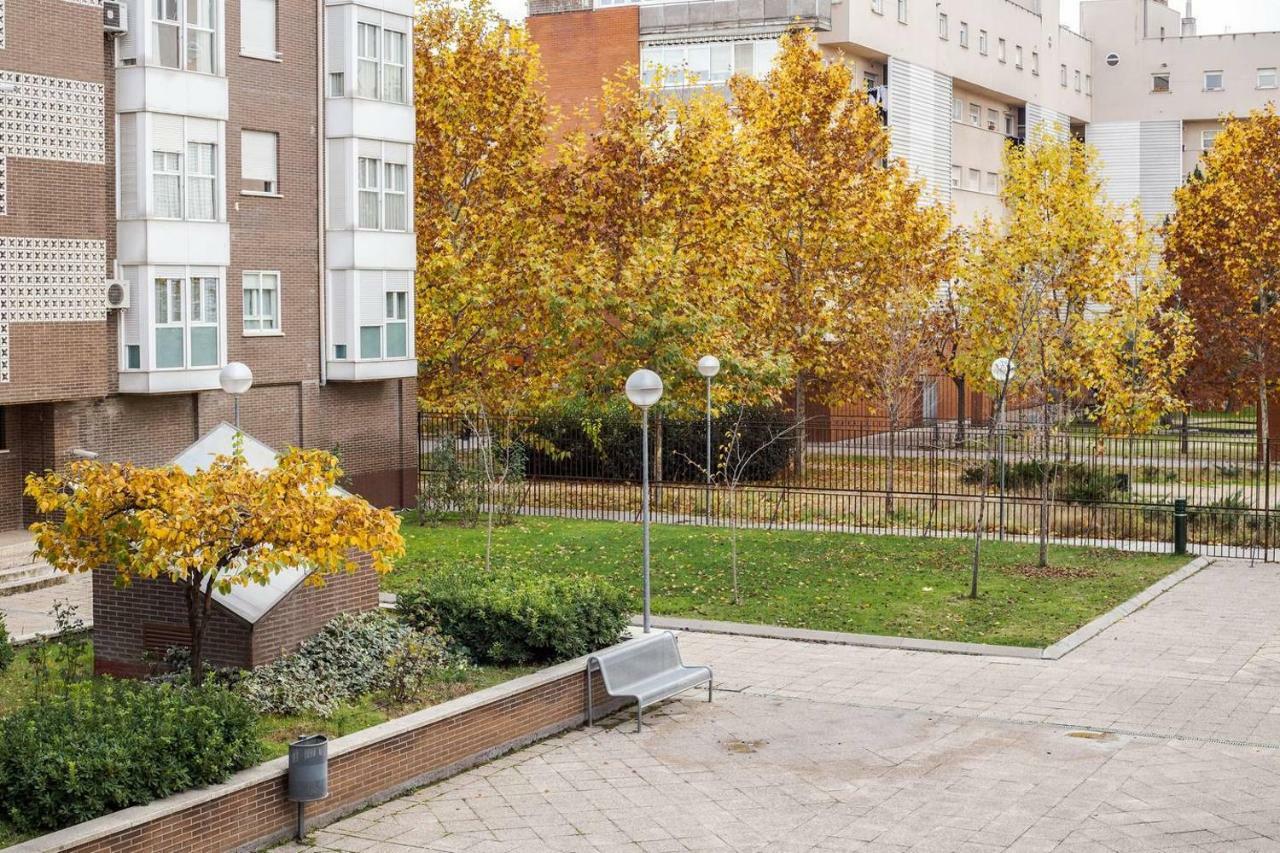 Apartment Bright Flat Parking/wanda Metropolitano/ Airport