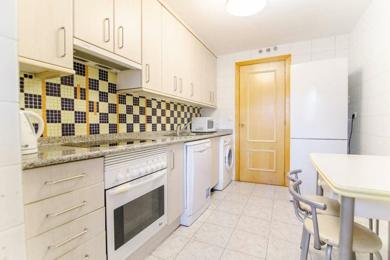 Bright Flat Parking/wanda Metropolitano/ Airport Apartment