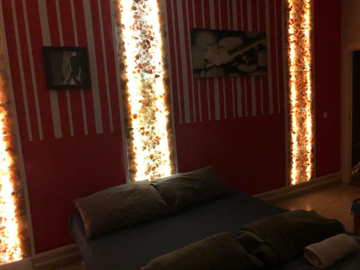 Homestay Parsa H *