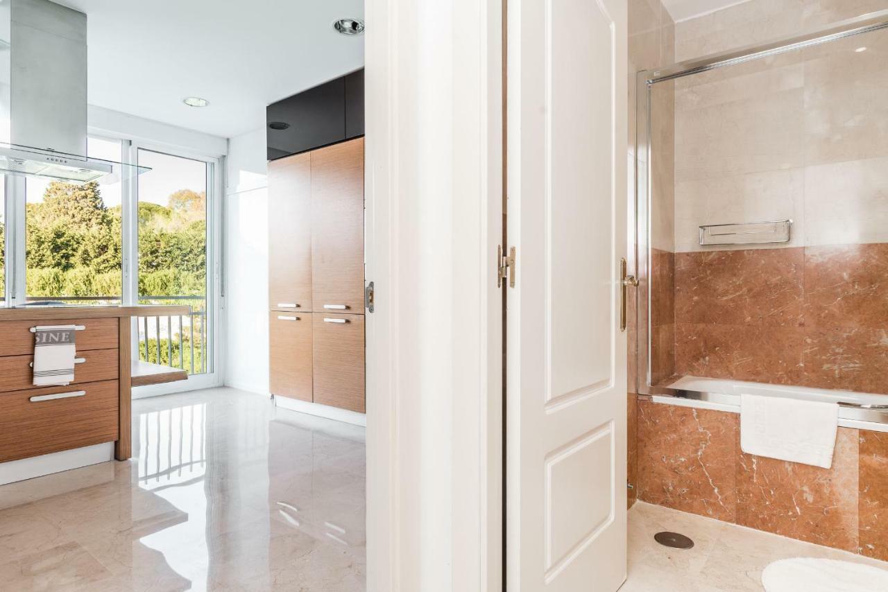 Bnbholder Majestic Atocha Station Apartment Madrid
