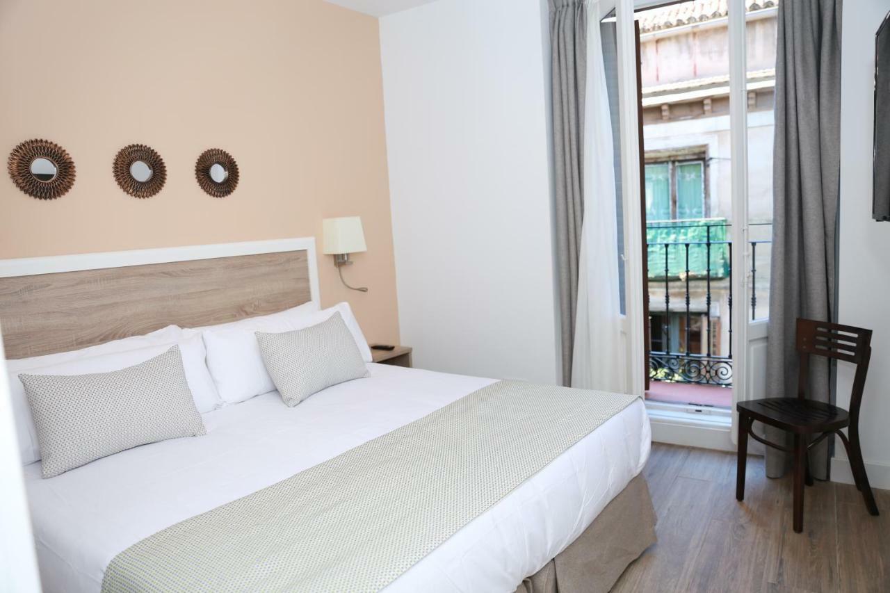 New Point Opera Aparthotel