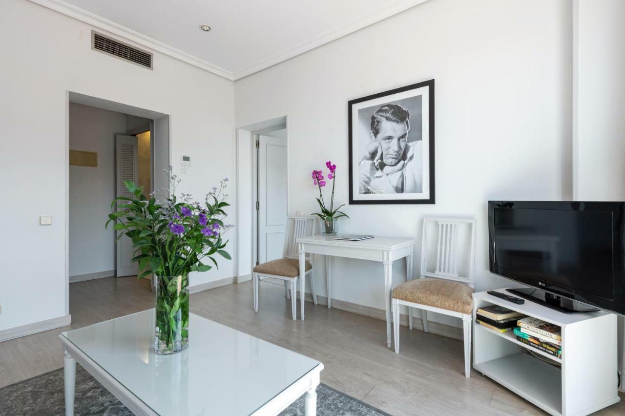 Apartment Jeronimos *