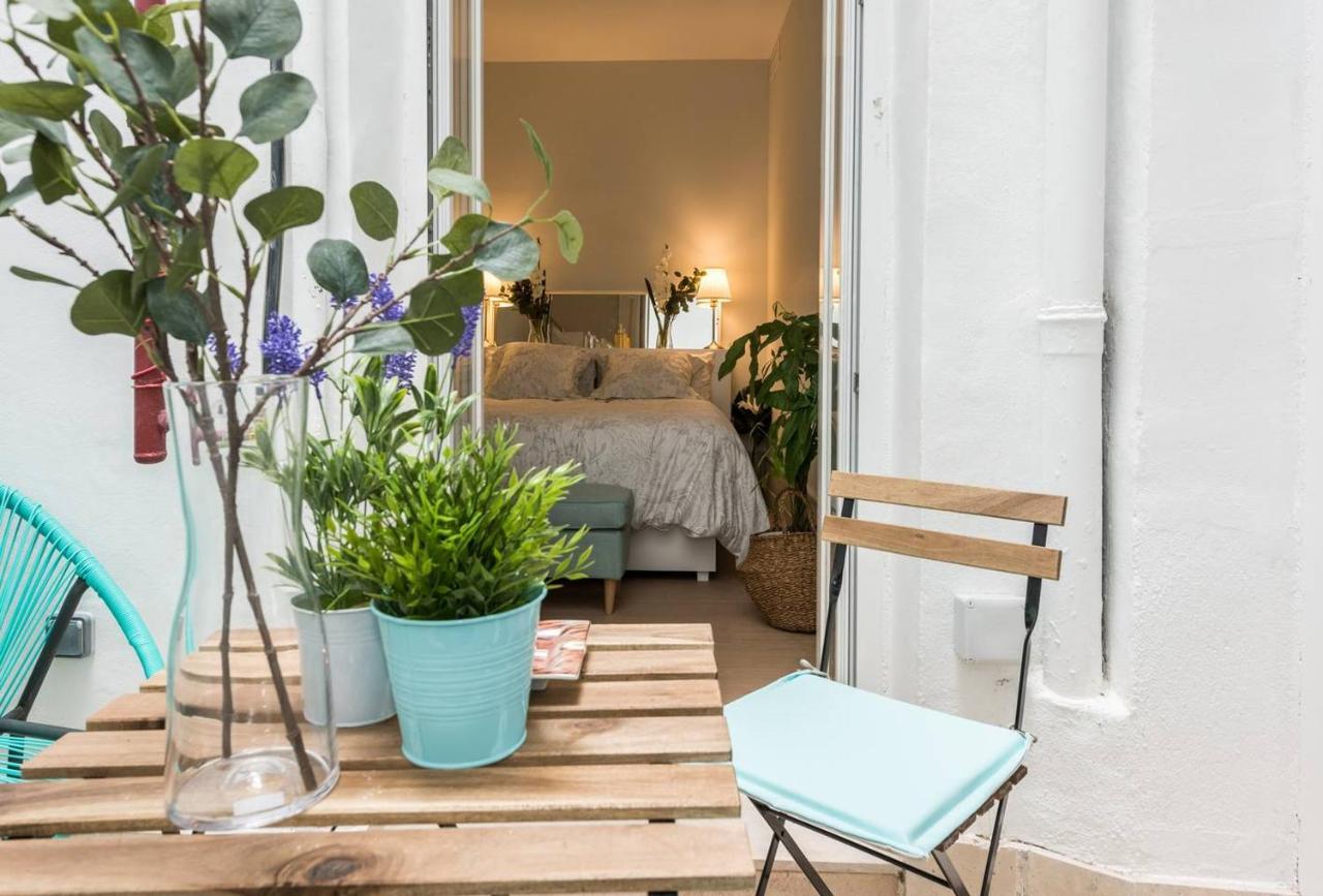 Apartment Explore From A Warm With Patio At A Newly Refurbished Manorial Building *