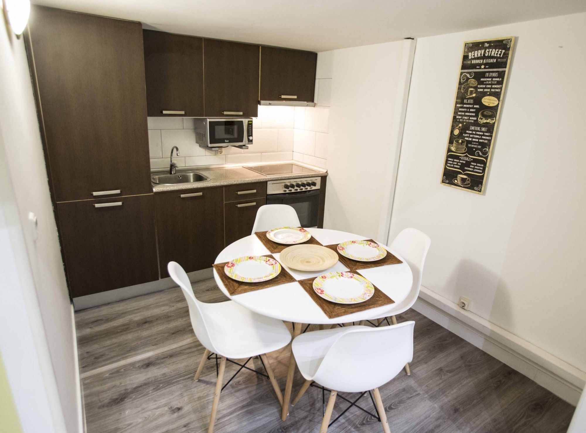 Forever Young Puerta Del Sol Apartment