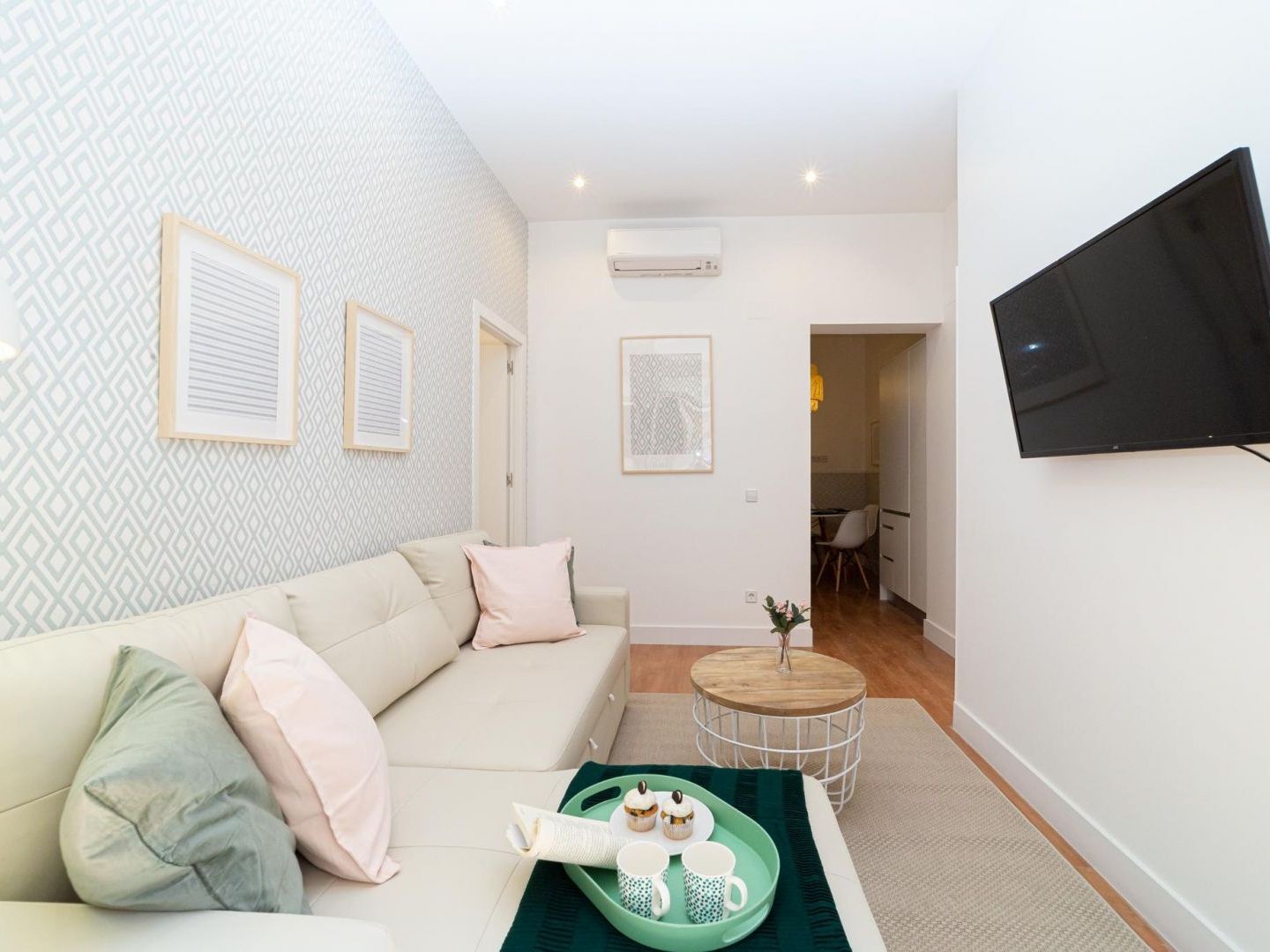 Fuencarral Apartment