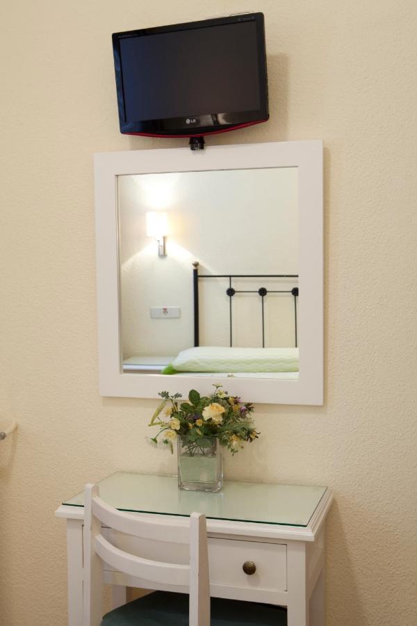 Alpes Guest house *