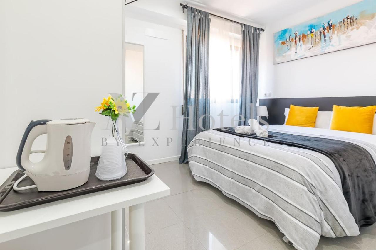 Ayz Sierra De Meira - Auto Check-in (adults Only) Guest house Madrid