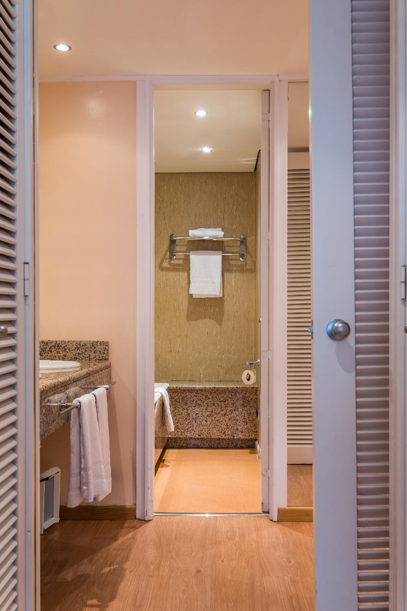 Apartamento Pierre & Edificio Eurobuilding 2 Madri