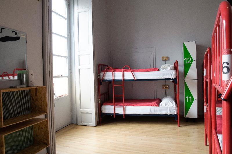 Way Hostal *