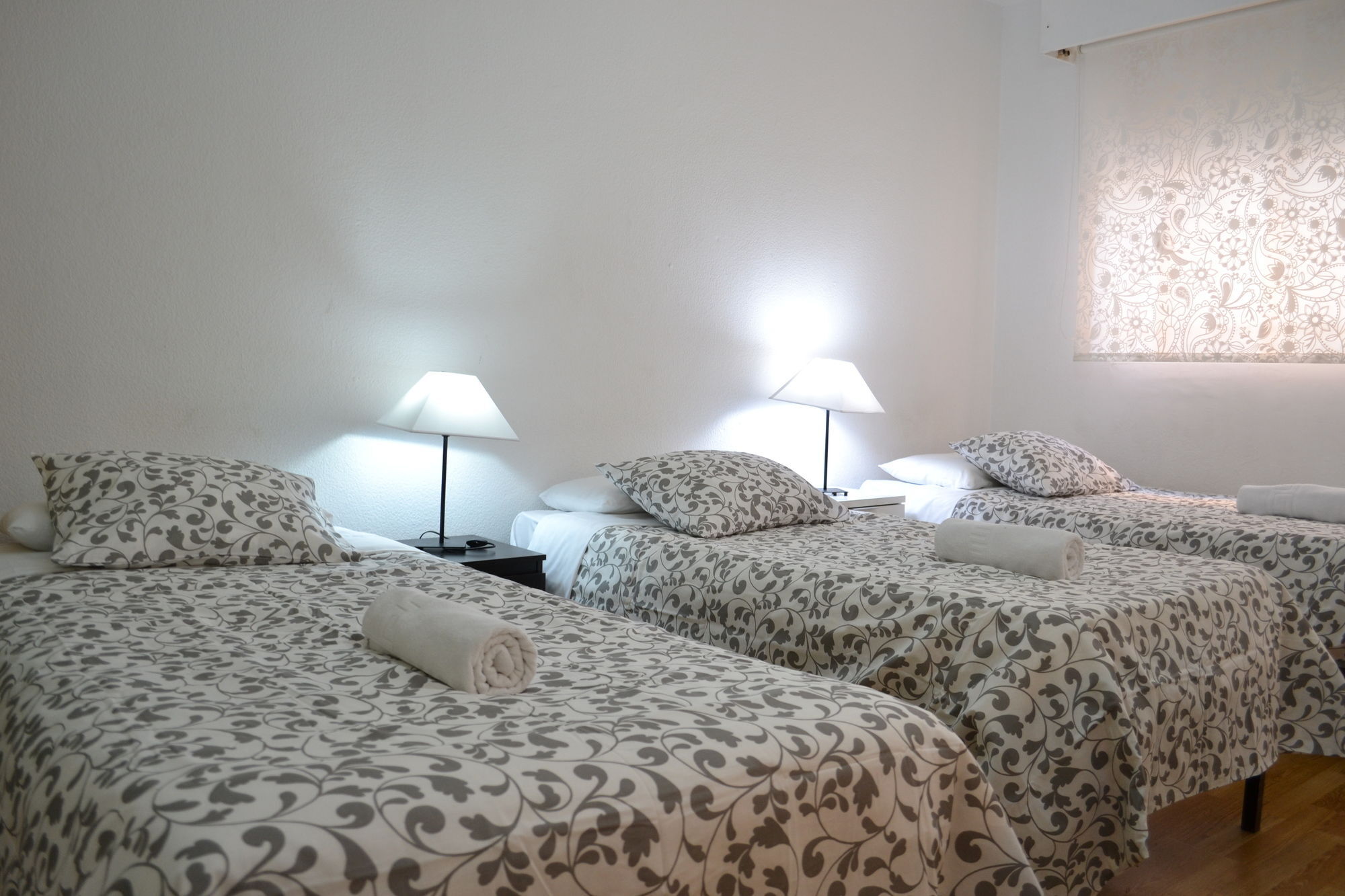 Arguellesapartaments * Madrid