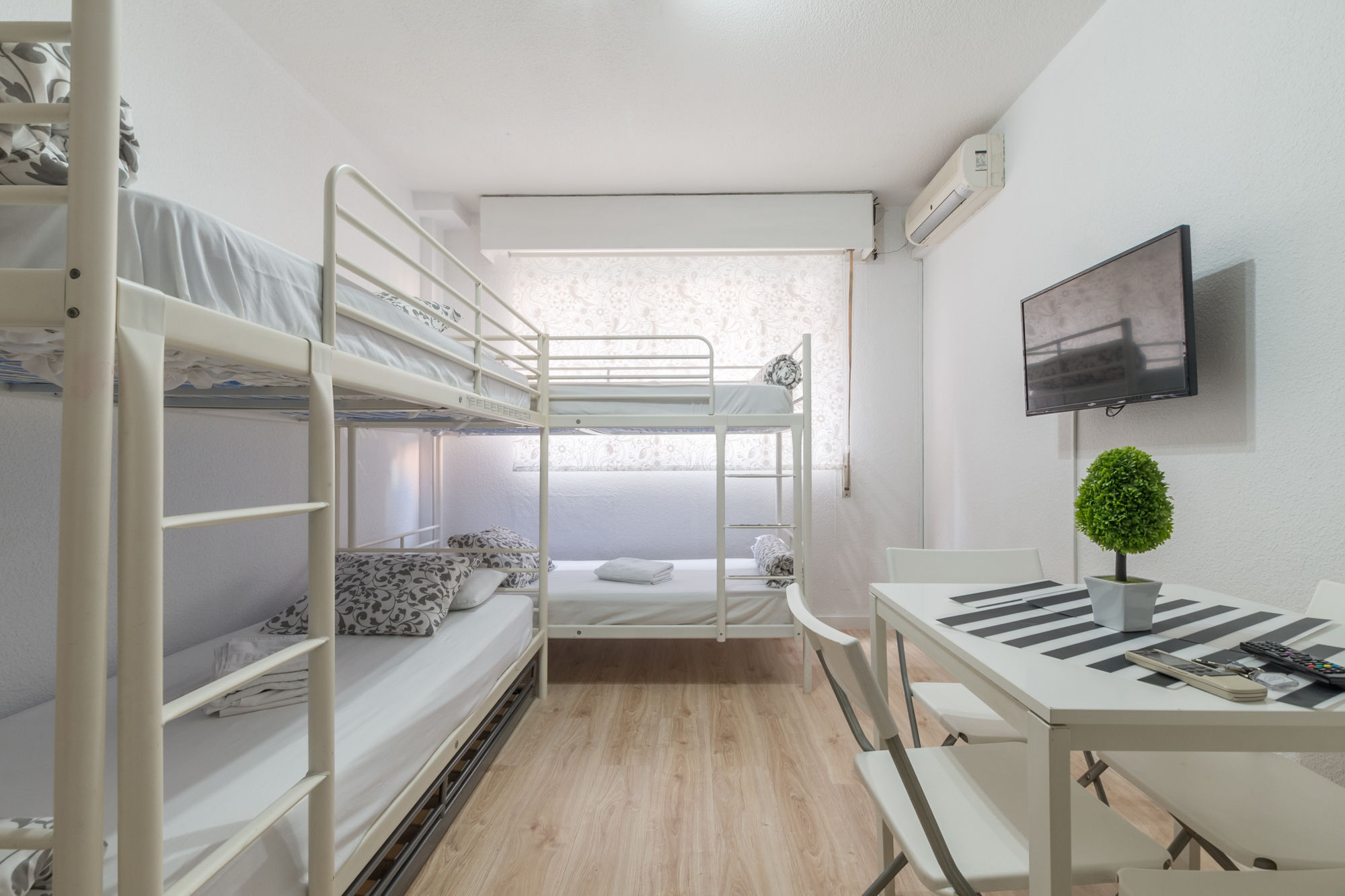 Arguellesapartaments Apartment Madrid