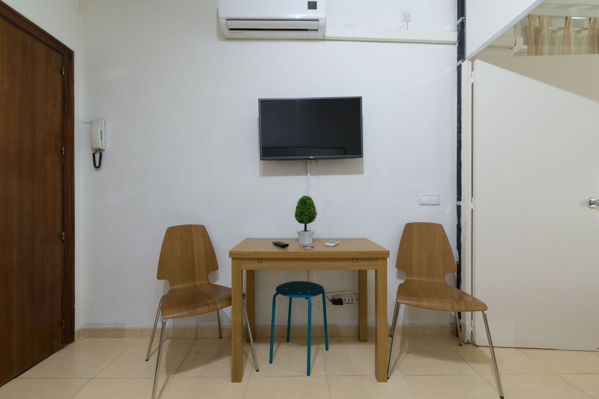 Arguellesapartaments * Madrid