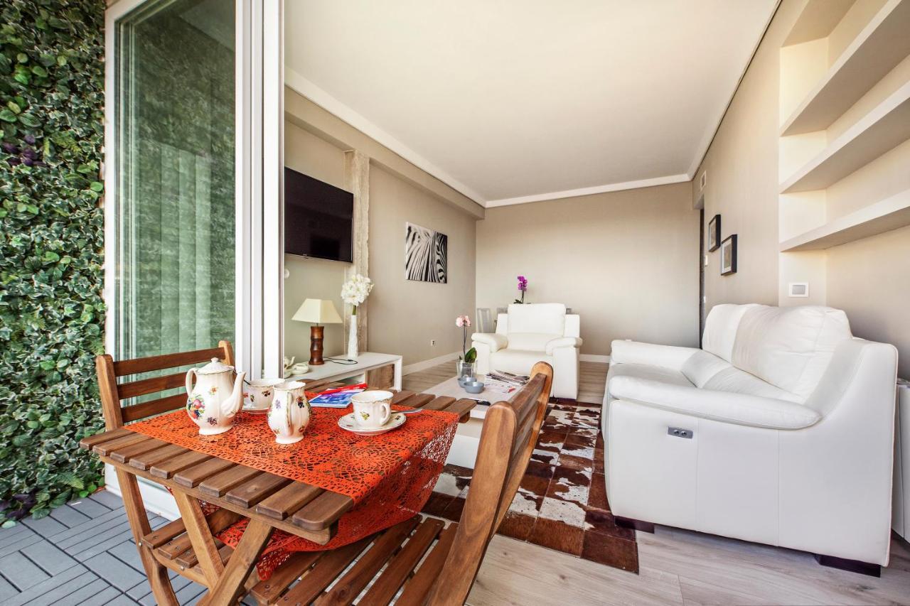 Jeronimos Apartment *