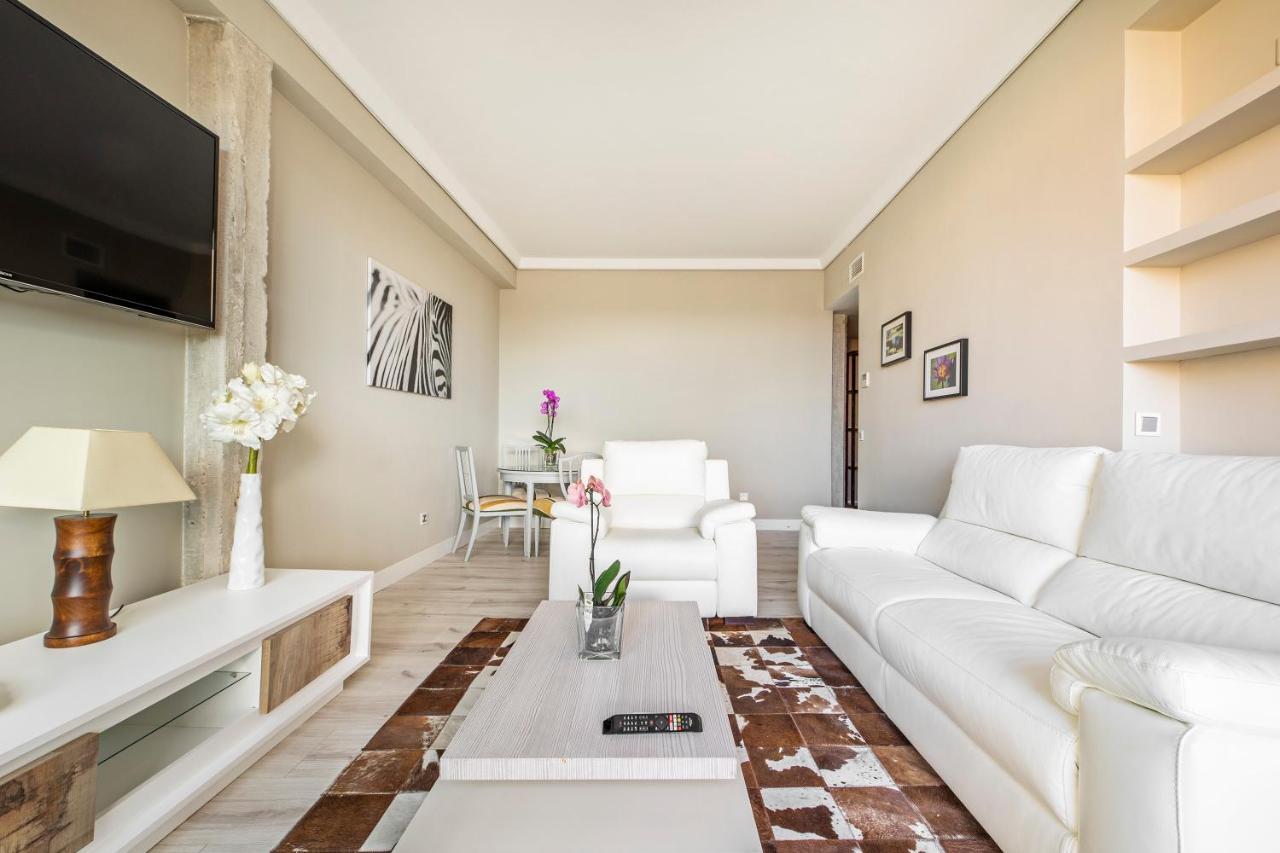 Jeronimos Apartment *
