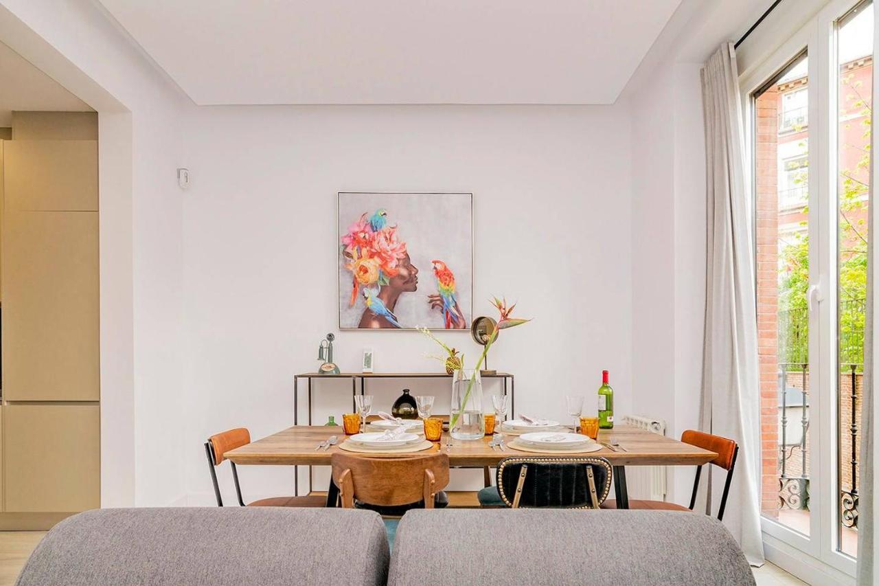 Apartamento With Balconies In La Latina By Batuecas Madrid