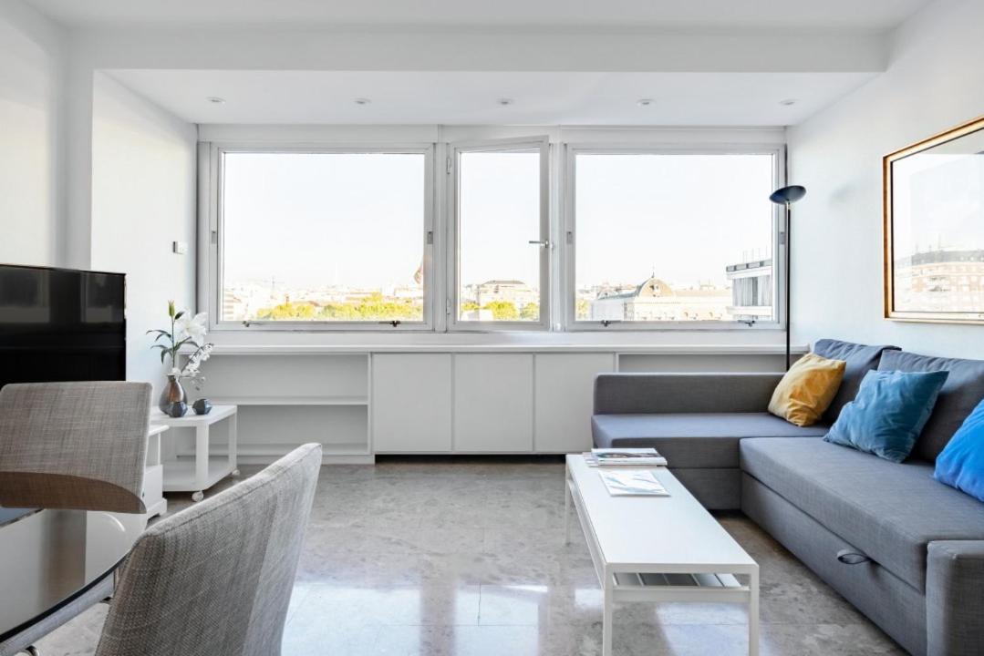 Urbantec Realty - Plaza De Colon