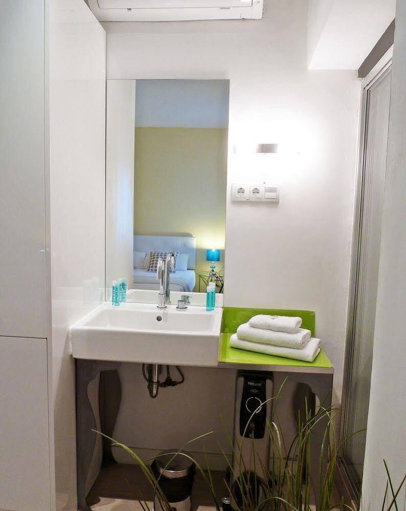 Sixrooms Plaza Mayor Guest house 4*