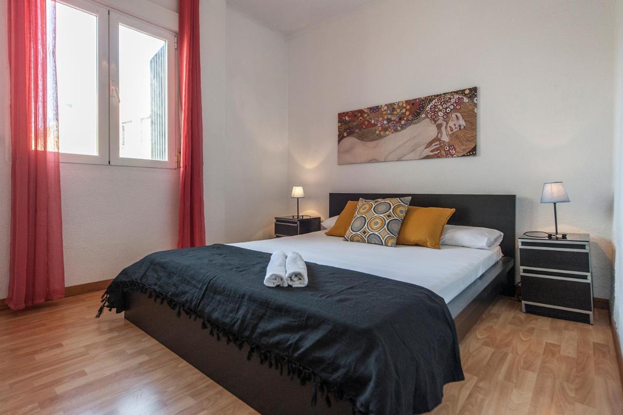 LA LATINA I - PUERTA DE TOLEDO I - ElevenHost * Madrid
