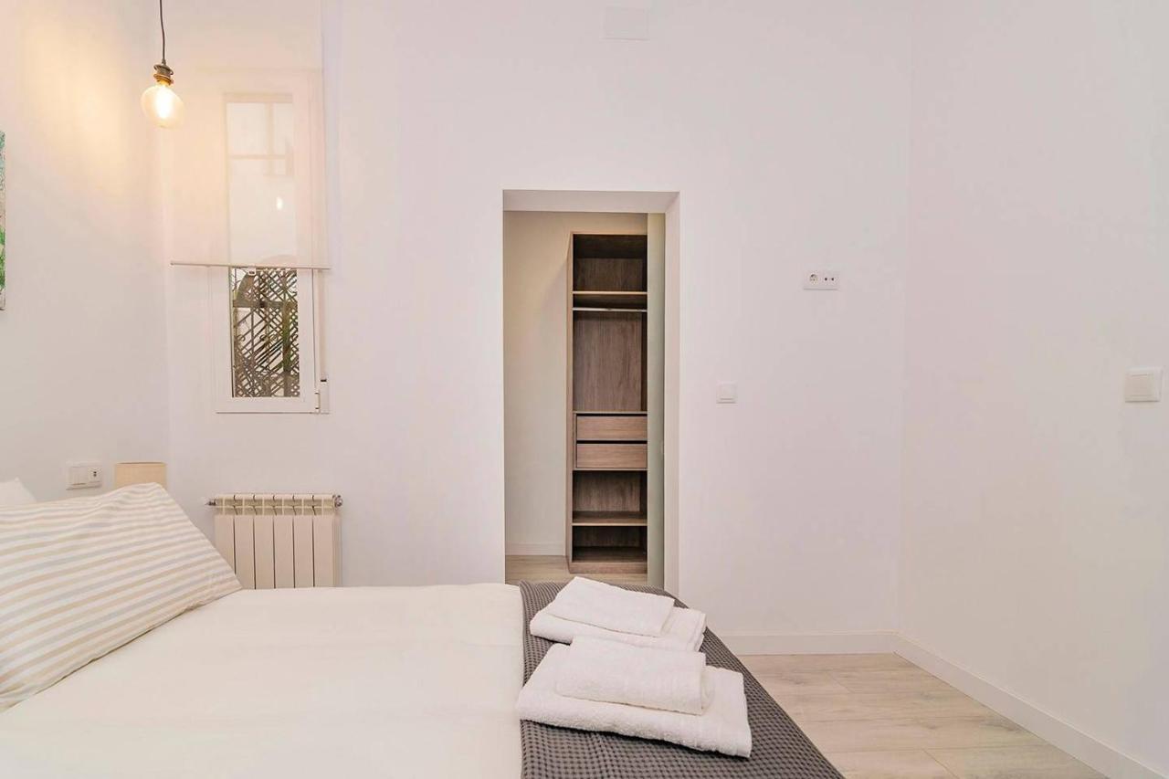 With Balconies In La Latina By Batuecas Apartamento Madri