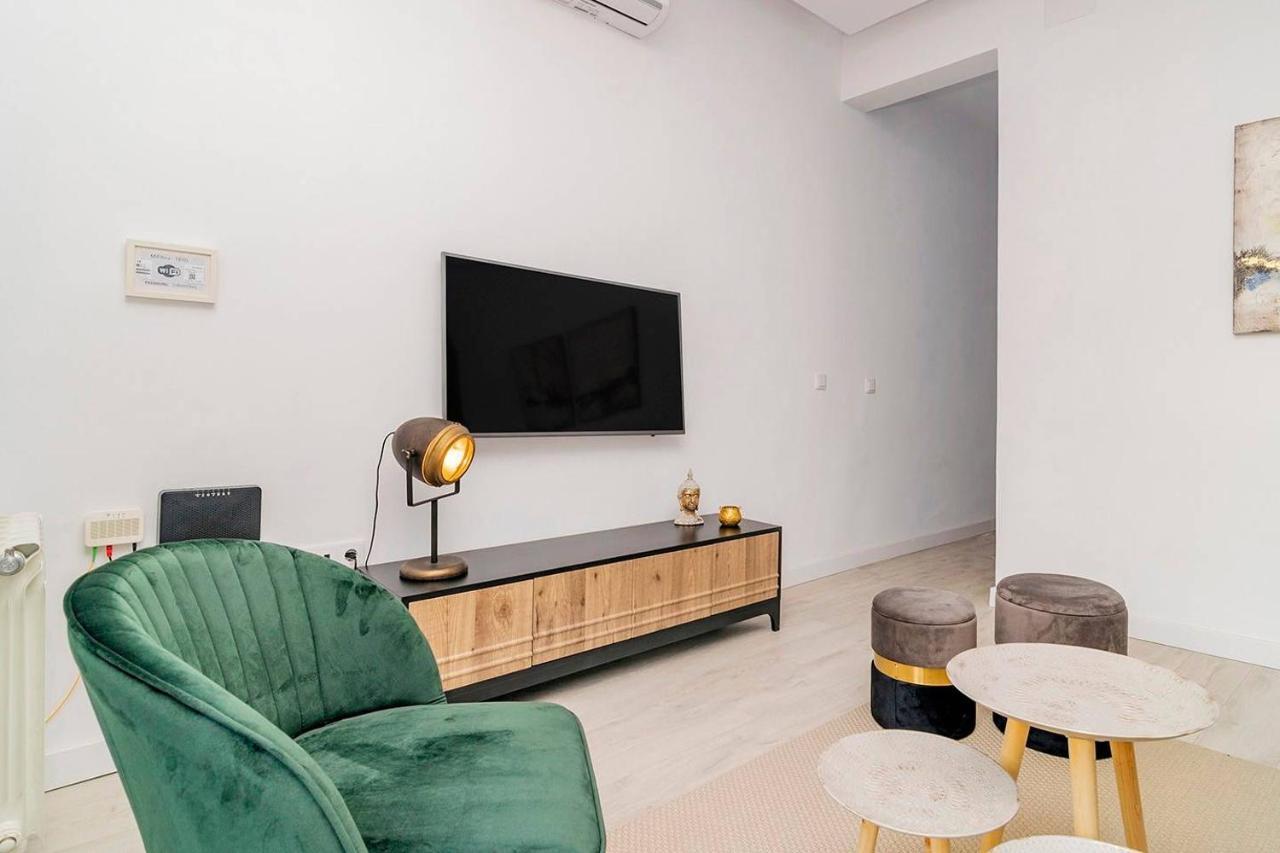 Apartamento With Balconies In La Latina By Batuecas Madri