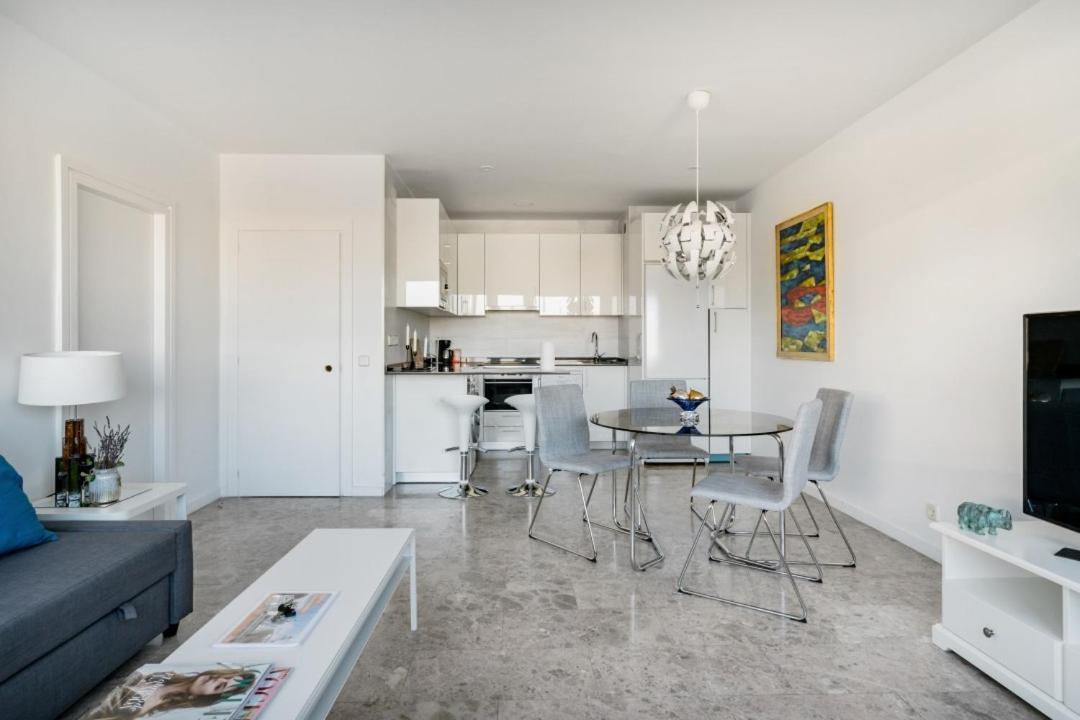 Apartment Urbantec Realty - Plaza De Colon *