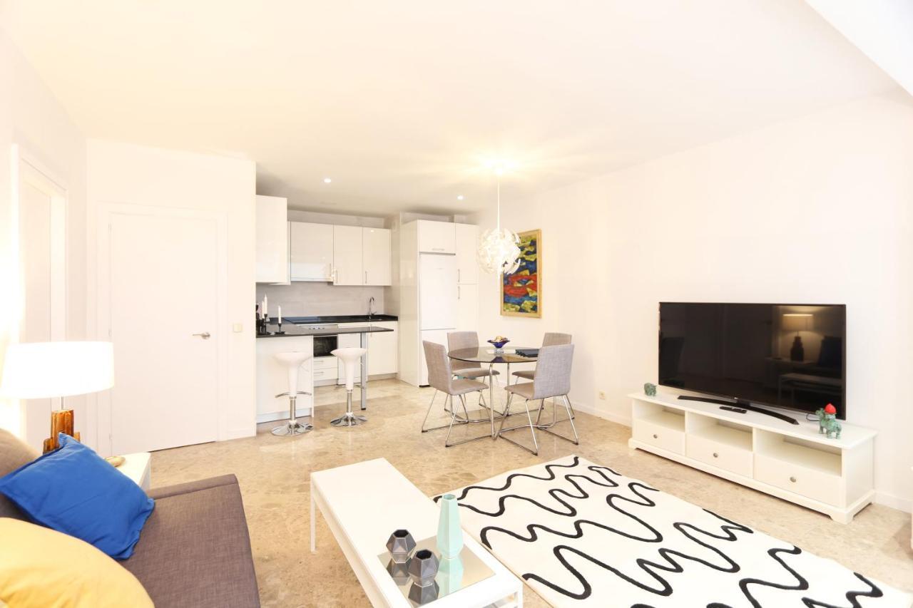 Urbantec Realty - Plaza De Colon * Madrid