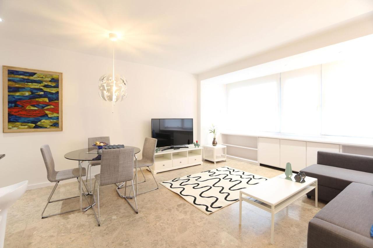 Apartment Urbantec Realty - Plaza De Colon *