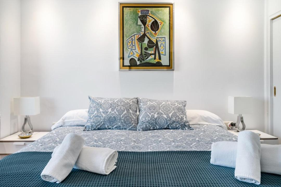 Apartment Urbantec Realty - Plaza De Colon *
