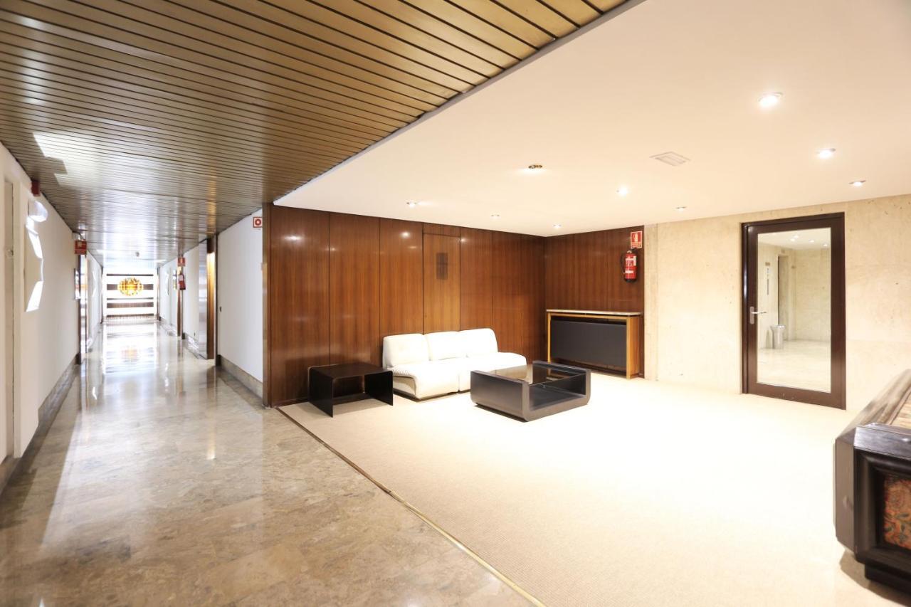 Urbantec Realty - Plaza De Colon Madrid