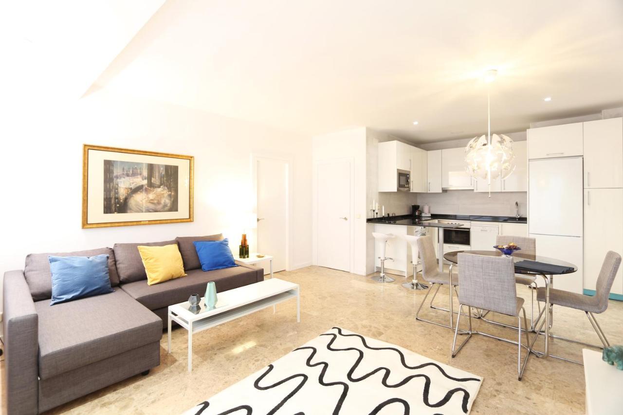 Urbantec Realty - Plaza De Colon * Madrid