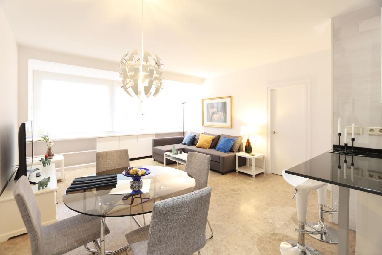 Apartment Urbantec Realty - Plaza De Colon *