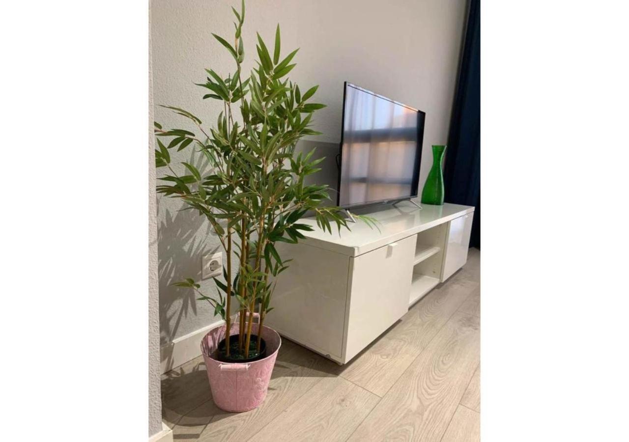 Pirra 44 Suite. Wanda Metropolitan, Aeropuerto, Ifema. Apartment *