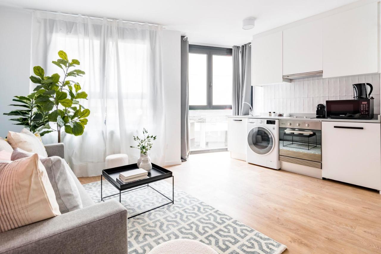 Color By Olala Homes Apartment *